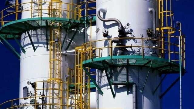 Казахстанские НПЗ увеличат поставки топлива в августе на 7,7%