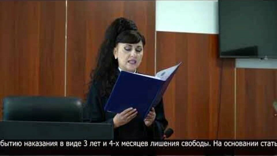 Петербург тұрғыны Ресей армиясы туралы фейктер үшін 7,5 жылға сотталды