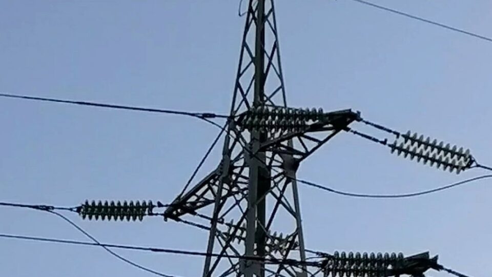 Блэкаут в Алма-Ате: люди застряли в кабинках канатной дороги