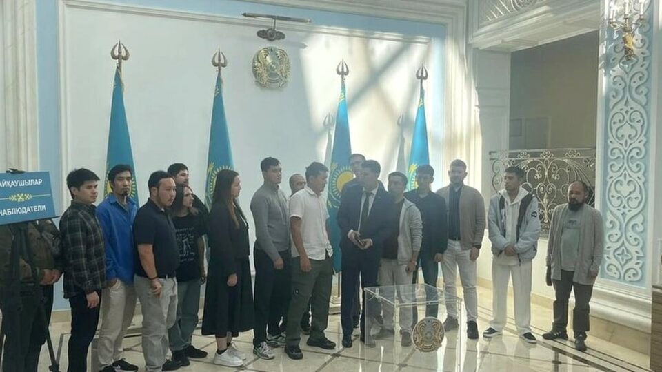 Выборы в парламент Казахстана: активность избирателей в Москве