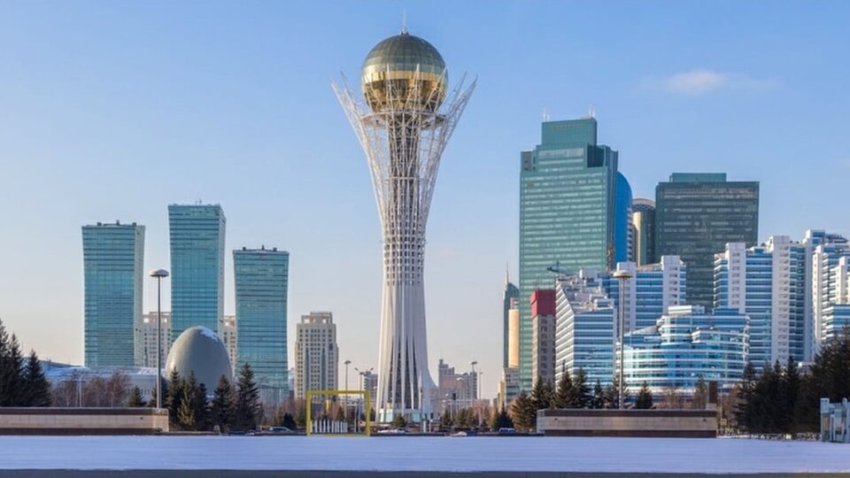 Предварительные результаты экзитпола: пять партий проходят в парламент Казахстана