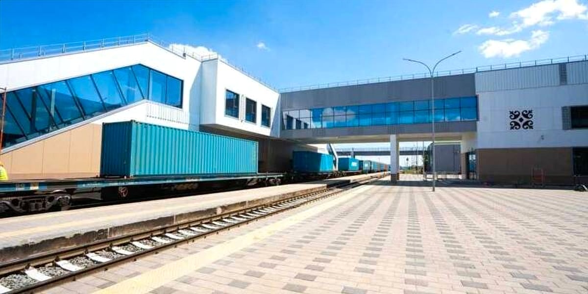 Казахстан обновил 70 железнодорожных вокзалов в летний период