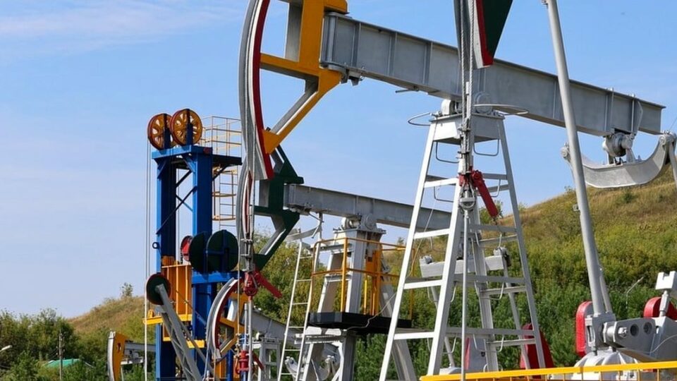 «Татнефть» начнёт поставки нефти в Казахстан через завод «Конденсат»