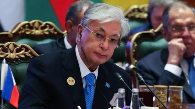 Токаев выступил за заморозку конфликта на Украине для начала переговоров