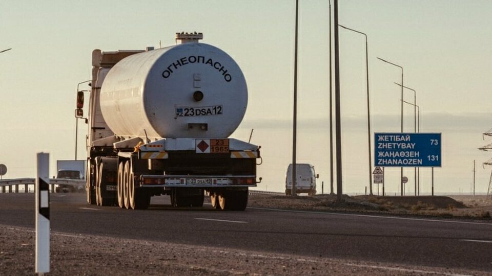 Казахстан обеспечит внутренний рынок топливом за счёт импорта из России