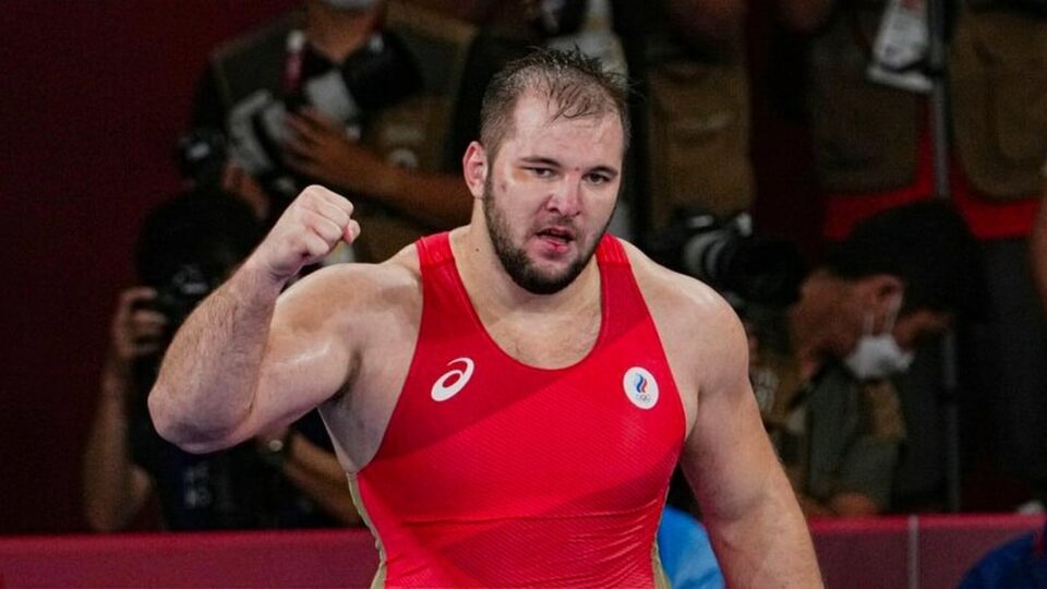 Сергей Емелин и Сергей Семёнов представят Россию на чемпионате мира по борьбе в Казахстане