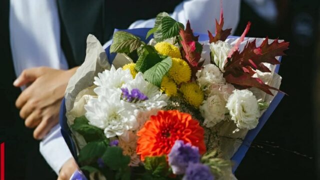 Мошенники предлагают родителям фальшивые скидки на подарки к Дню учителя