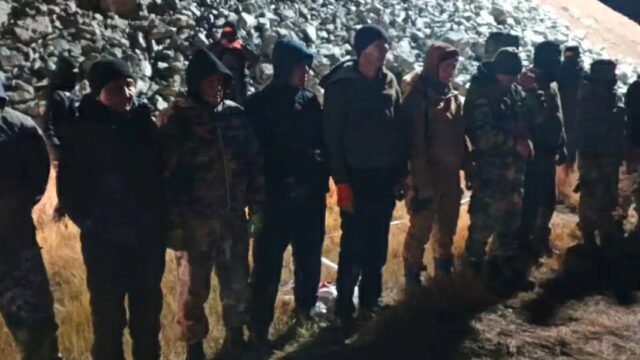 Полицейские применили оружие против незаконных старателей в Акмолинской области