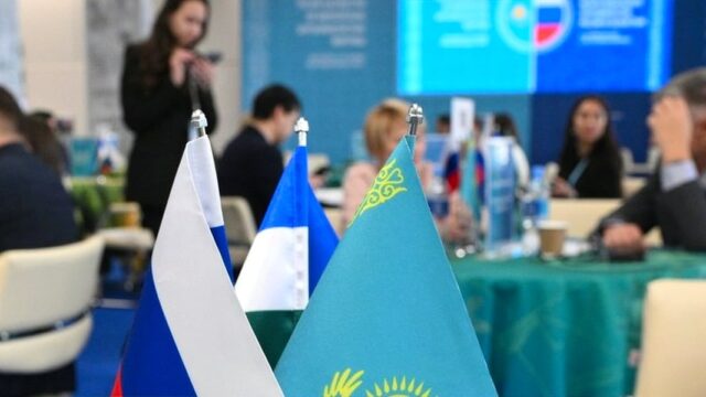 Стерник о доверии к Токаеву и сплочённом парламенте как основе развития Казахстана