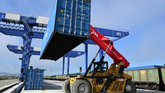Таджикистан увеличил товарооборот с Казахстаном на 25%
