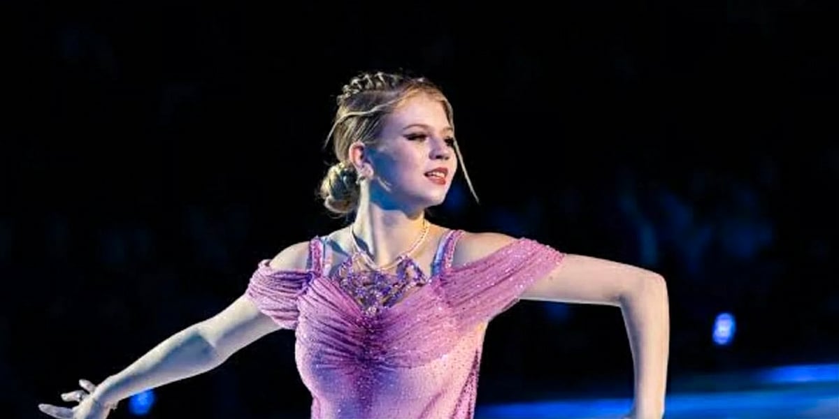 Трусова успешно выступила на Мемориале Дениса Тена и вернулась в Москву