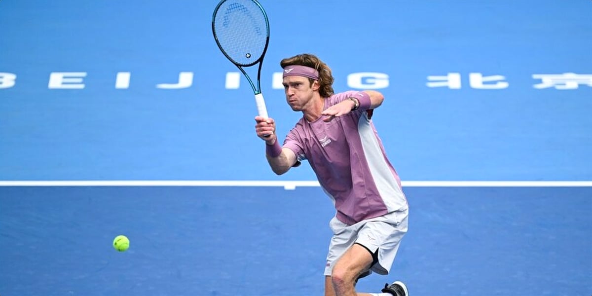 Андрей Рублёв уступил Маннарино на турнире ATP 250 в Алматы