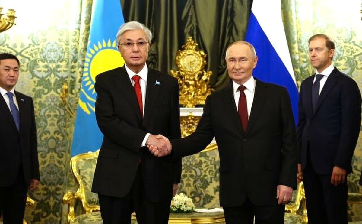 Путин поздравил Токаева с Днём Республики и подчеркнул развитие российско-казахстанских отношений