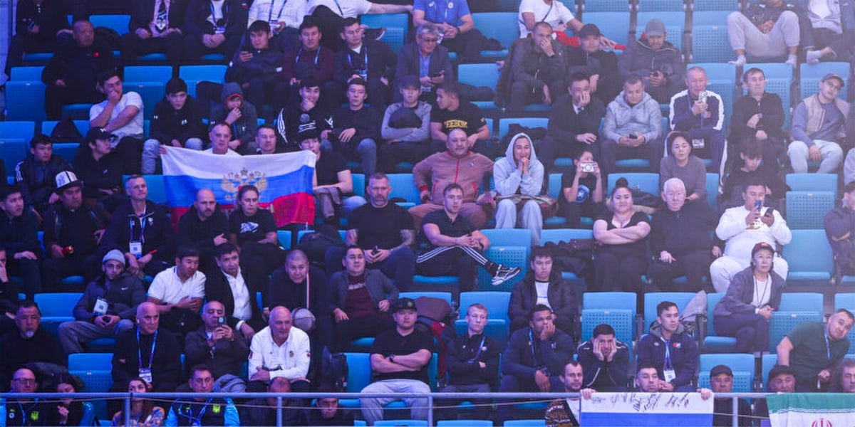 Садулаев одержал победу над Айтмуханом на чемпионате мира по борьбе