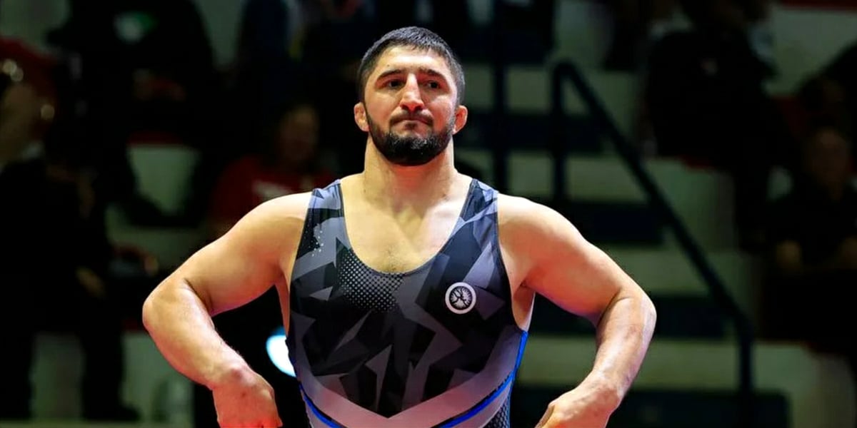 Гацалов объяснил неудачу Садулаева на чемпионате мира по борьбе